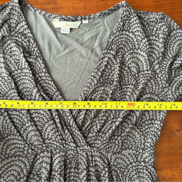 Boden Floaty 3/4 Sleeve V-neck Gray Faux Wrap‎ Geometric Print Jersey Knit Dress - Picture 5 of 7